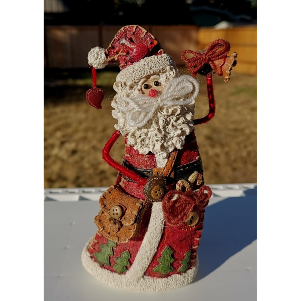 Santa Primitive Folk Art Figurine  Faux Stitching Details, H 7.5"